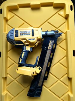 DEWALT 20V Framing Nailer