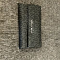 Micheal Kors Purse And Wallet