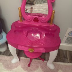 Toddler Play Vanity With Chair 