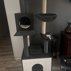Cat scratcher with storage