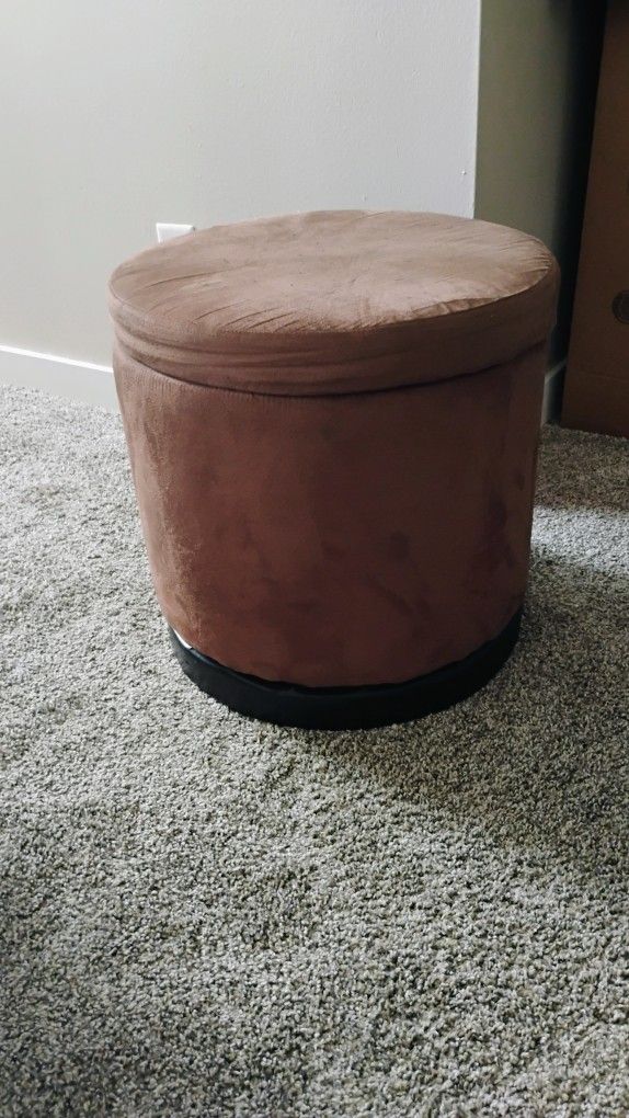 Round Storage Ottoman 