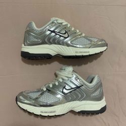 Nike Air Pegasus, Chrome/Photon Dust Size 7 W