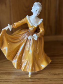 Kirsty Pretty Ladies Royal Doulton Figurine. HN2381