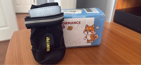 Dog shoes