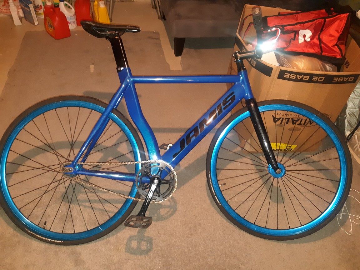 Jamis Sonic Fixed Gear bike 2016 fixie for Sale in Brooklyn, NY