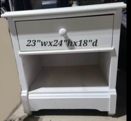 MOVING SALE- NIGHT STAND PICK UP BY 7/18