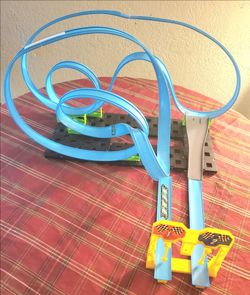 Hot Wheels Loop Track Playset