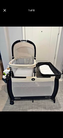 Graco playpen with travel bassinet