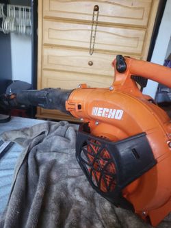 Echo PB 2250 handheld blower