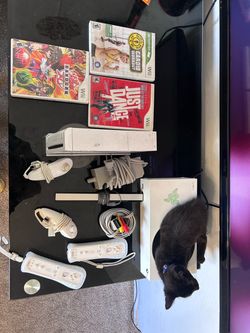 Nintendo Wii Console Bundle with Games and Controllers