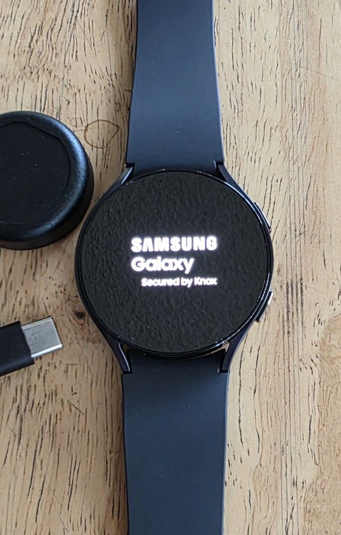 NEW Samsung Galaxy Watch 6__44mm_Black_Sapphire Crystal__NEW__