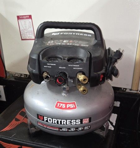 Fortress Air Compressor 6 Gall 175 Psi