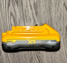 DEWALT 20V MAX XR Powerpack 4Ah Lithium Ion Battery