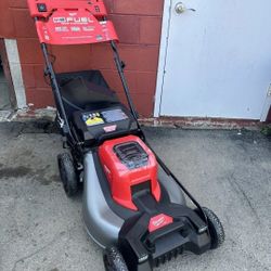 Milwaukee 2823-20 Self-Propelled Lawn Mower (Tool-Only)