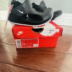 Toddler Nike sandals 