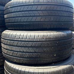 Set Or Tires (4) 225-50-17 Michelin