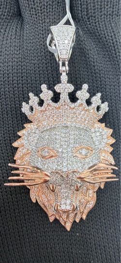 925 sterling silver moissanite pendant.