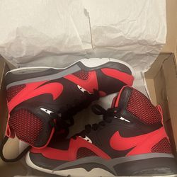 SIZE 7.5 MEN - Nike Air Ultra Force