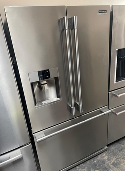 Deal: Frigidaire Pro Stainless French Door w/ Dispenser — Clean