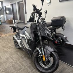 3 Gio Electric Scooters Brand New