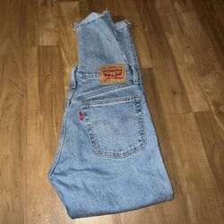 levi jeans size 24 L 28
