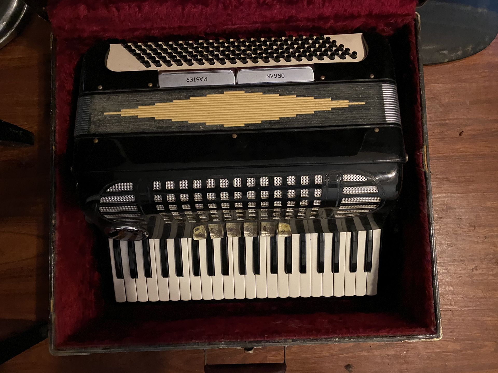Accordion for Sale in Cleveland, OH OfferUp