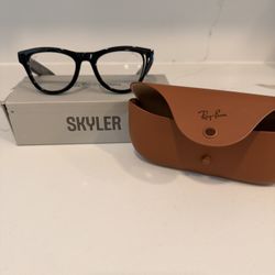 Ray-Ban Meta Skyler Smart Glasses (Transitions) – Like New!