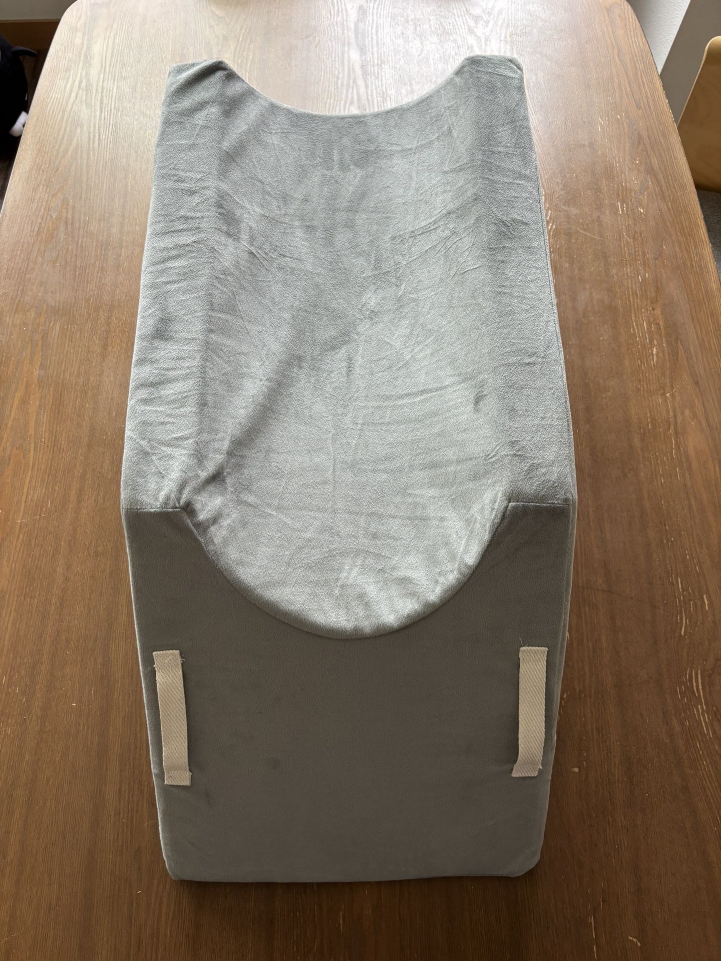 Leg Elevator Pillow + Leg Immobilizer