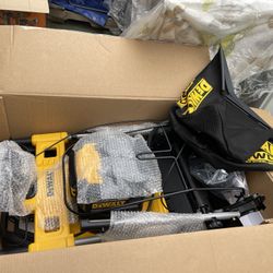 DEWALT 20V MAX 21 in. Battery Powered Self Propelled Lawn Mower(tool Only)