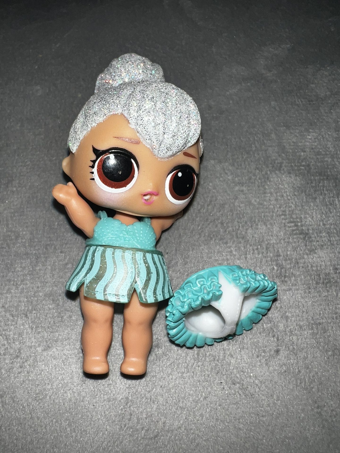 LOL Doll Surprise Doll