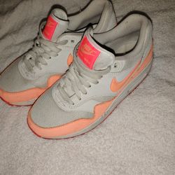 Nice Air Max Size 7 