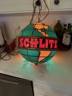 Vintage 1976 Schlitz Beer World Globe Lighted Motion Sign