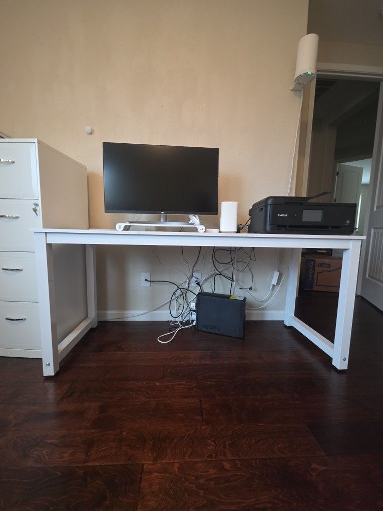 63” White Office Desk – Metal Legs – Sturdy & Clean