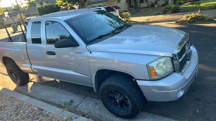 2005 Dodge Dakota