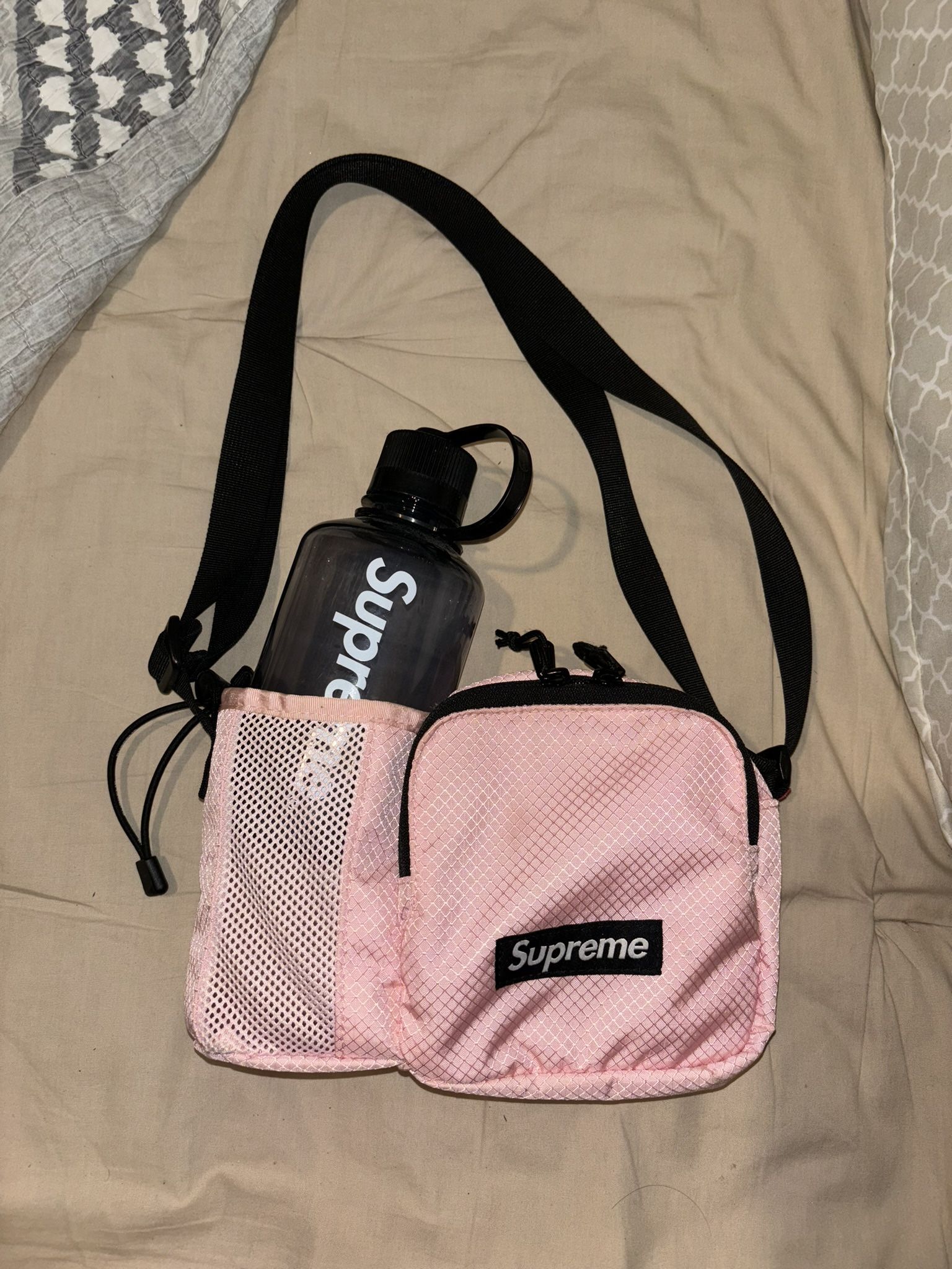 SUPREME BAG PINK SS22