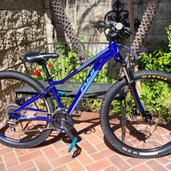 Fuji Mountain Bike, 27.5 Inch Wheels, In Great Conditions 