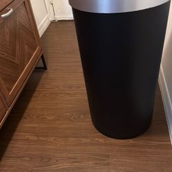 13 Gallons Trash Can