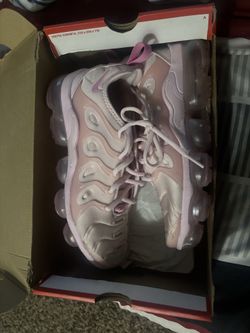 Nike Air Vapormax Plus Size: 8