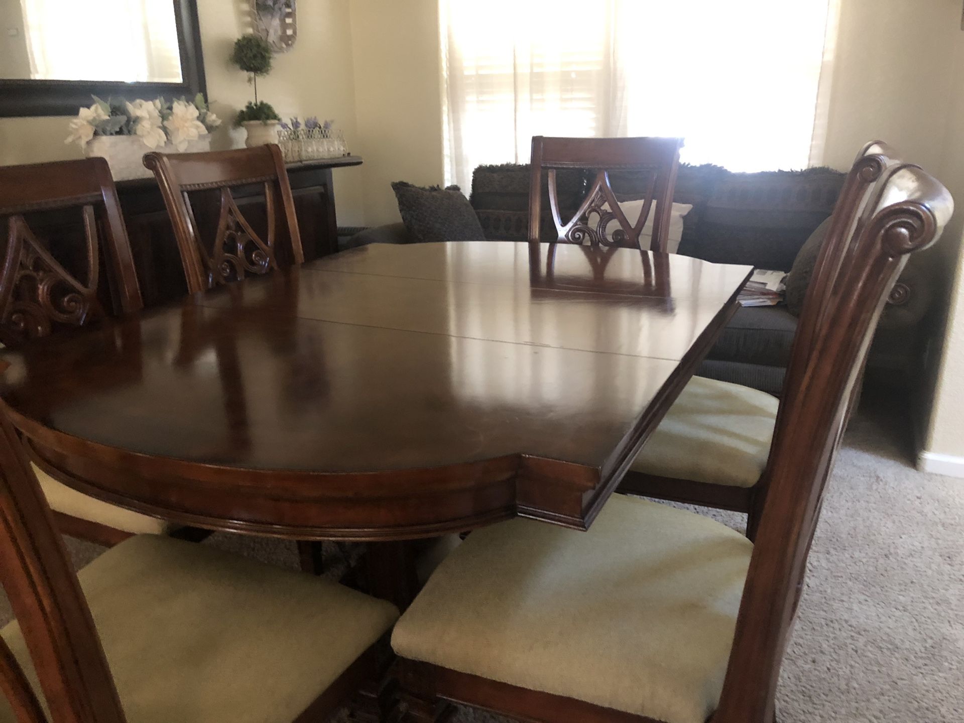 Dining table with 6 chairs