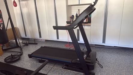 Threadmill