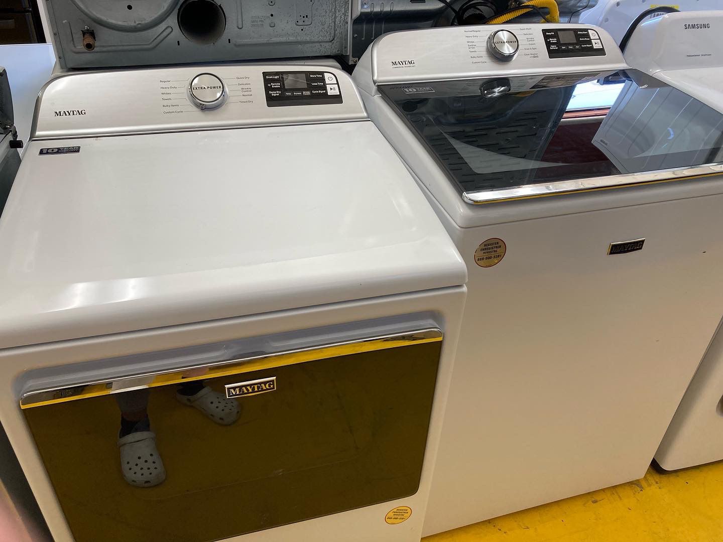 BRAND NEW MAYTAG WHITE ELECTRIC WASHER AND DRYER SET