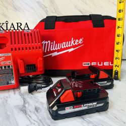 Milwaukee M18-M12 Charger + 2 Batteries 3.0 High Output And Tool Bag Everything New Batería Cargador Baterías 