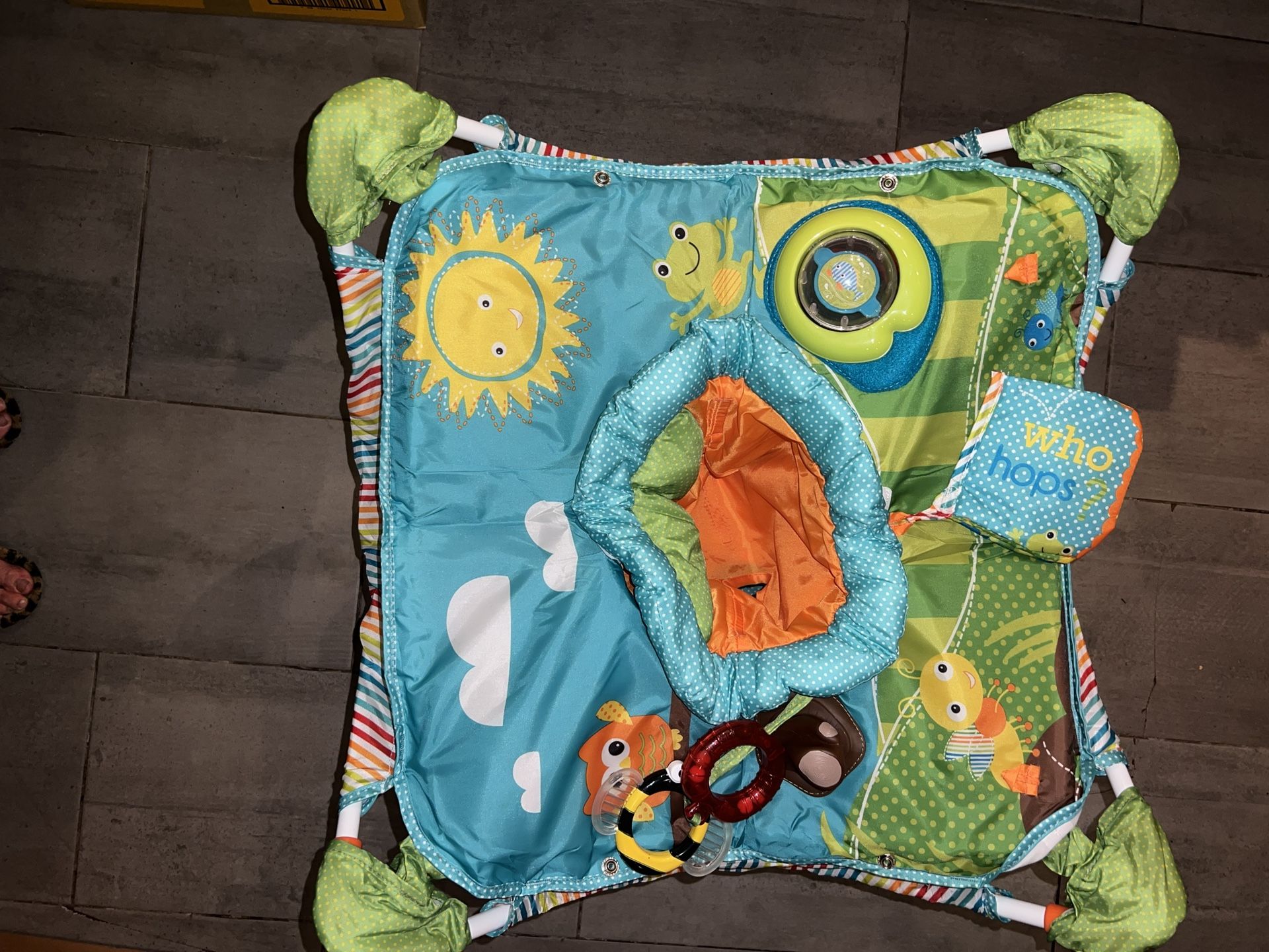 Bright Starts, Pop 'N Jump SE Portable Baby Activity Center, Indoor Outdoor Use, Lightweight, Carrying Bag, Canopy, 6-12 Months (Animals)