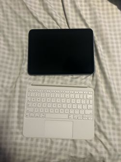 I pad 10th generation (Blue)