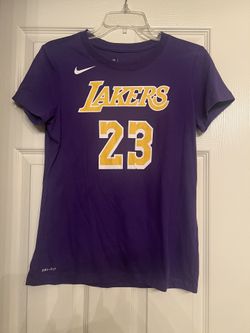 Woman’s Lebron Lakers Shirt Size Small