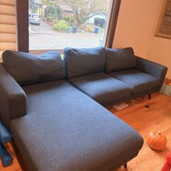 Kasala Sectional sofa