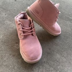 Pink Neumel Uggs