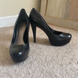 GUESS Black Leather Heels Size 6M