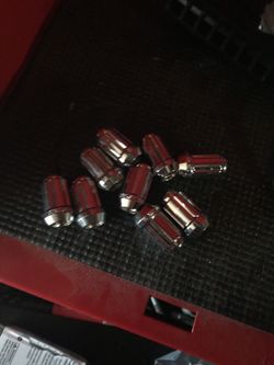 Toyota 12x1.5 gorilla locking lug nuts