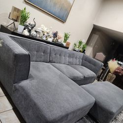 Sofa Sectional Couch With Ottoman In Very Good Condition FREE DELIVERY 🚚 